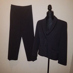 harve' benard by benard holtzman pants suit